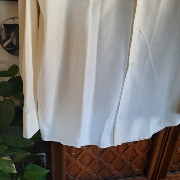 🌟FREE with purchase🌟 Off White Long Sleeve Button Down Formal Shirt - Size L - Picture 8 of 15